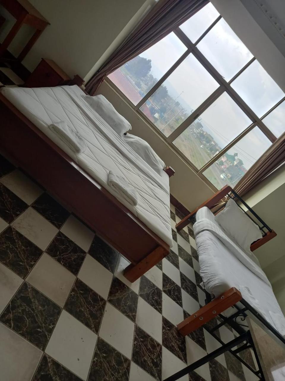 Newstead Hotel Найваша Екстер'єр фото