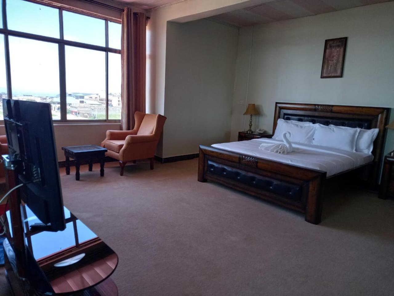 Newstead Hotel Найваша Екстер'єр фото